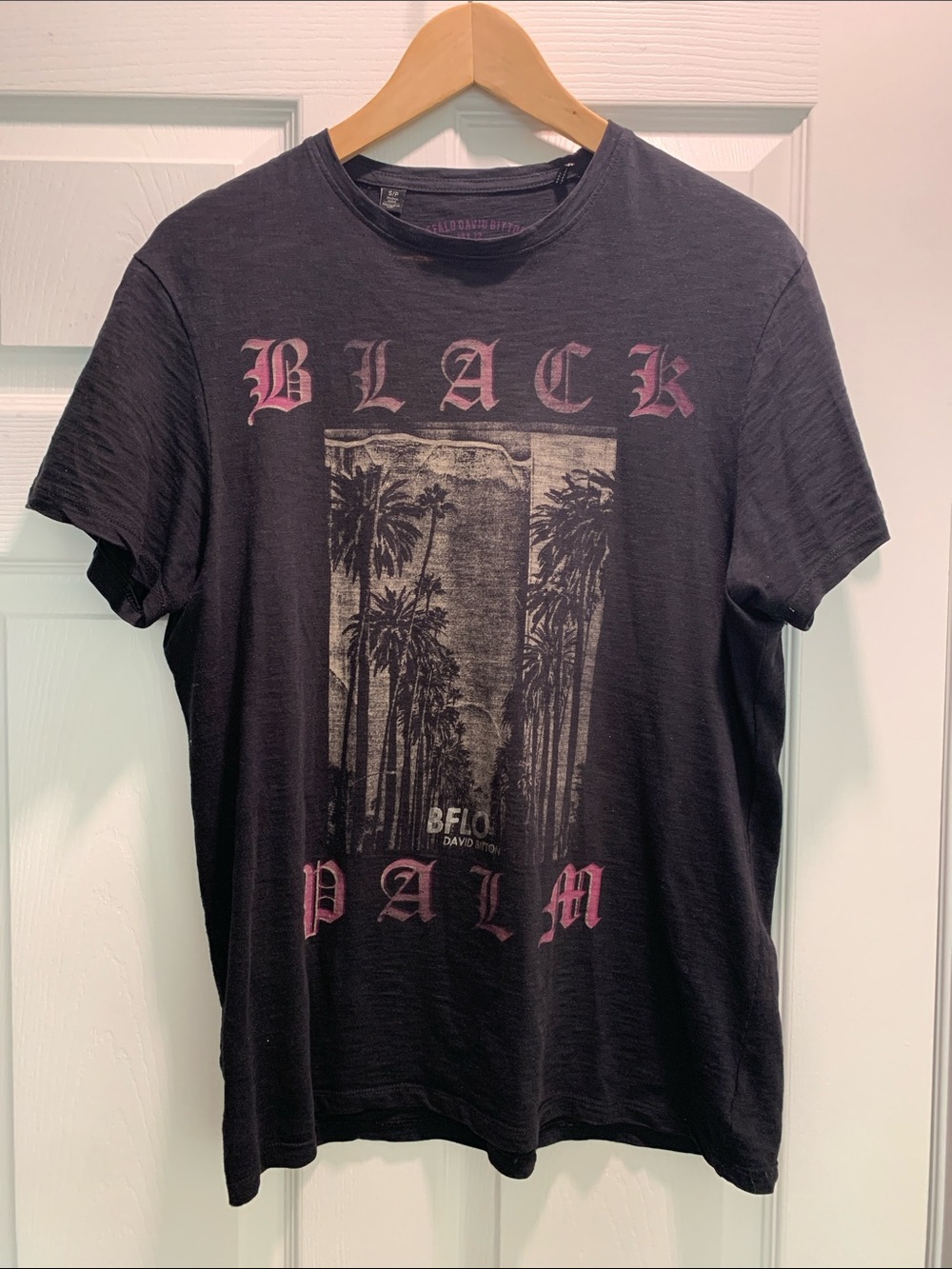 Buffalo David Bitton Black T‑Shirt with Pink 'Black Palm' Graphic